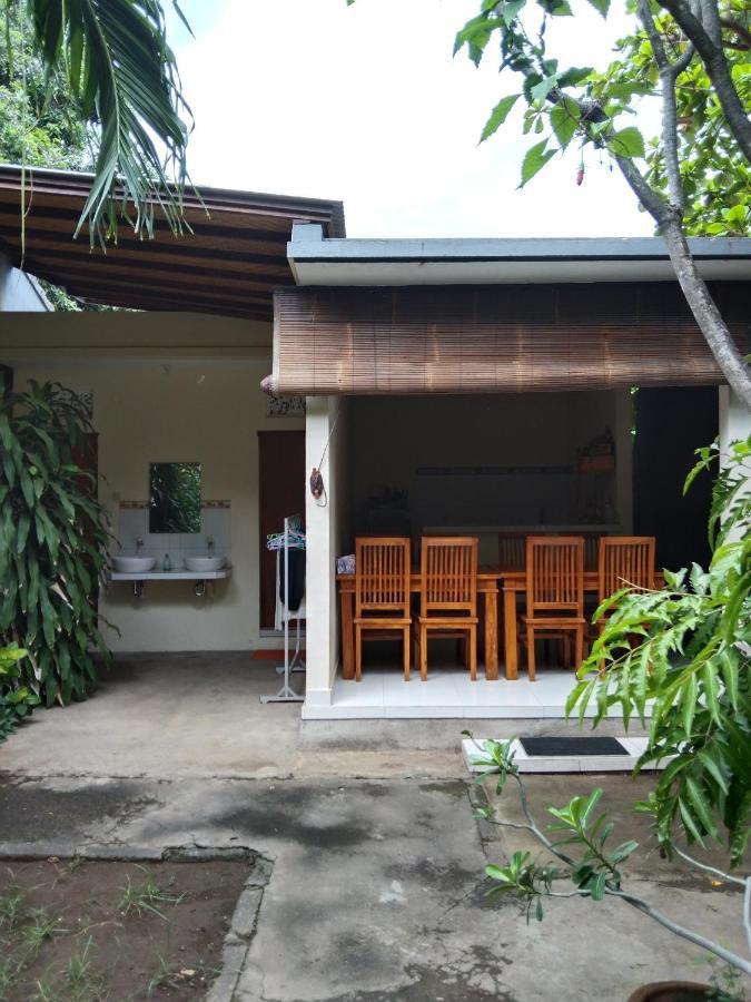 Pondok Aldi Hostel อาเม็ด ภายนอก รูปภาพ