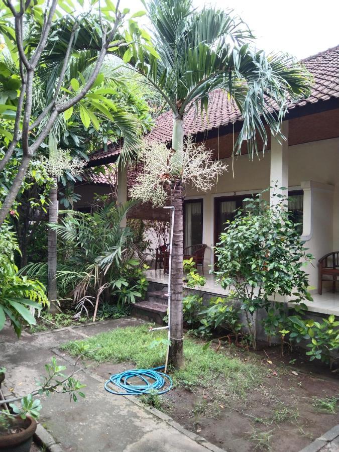 Pondok Aldi Hostel อาเม็ด ภายนอก รูปภาพ