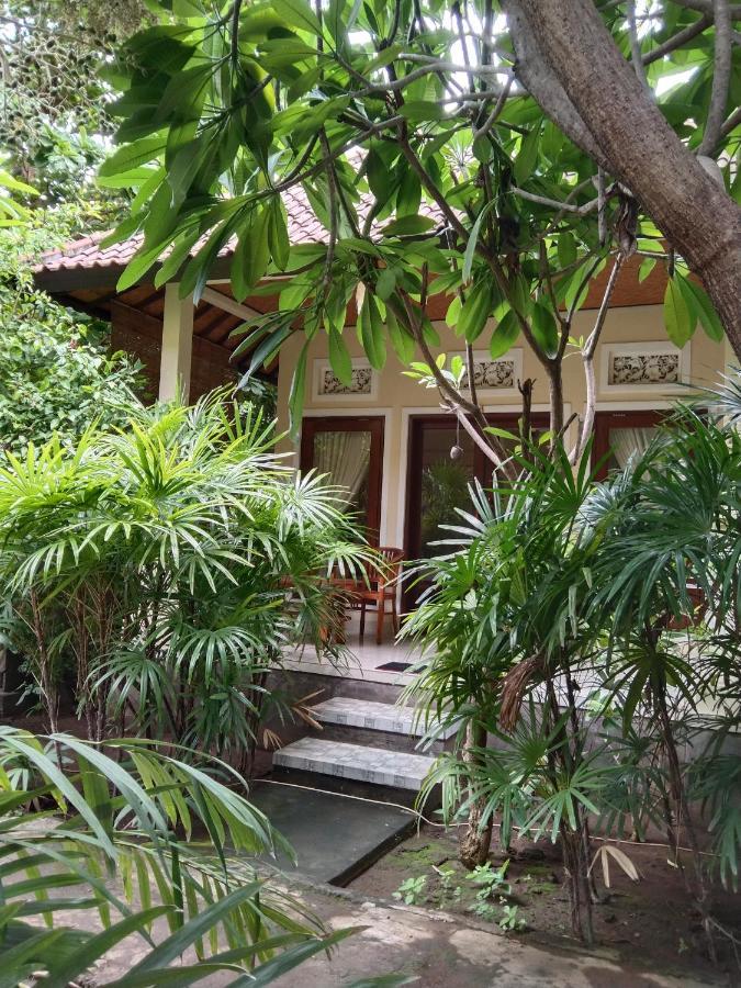 Pondok Aldi Hostel อาเม็ด ภายนอก รูปภาพ