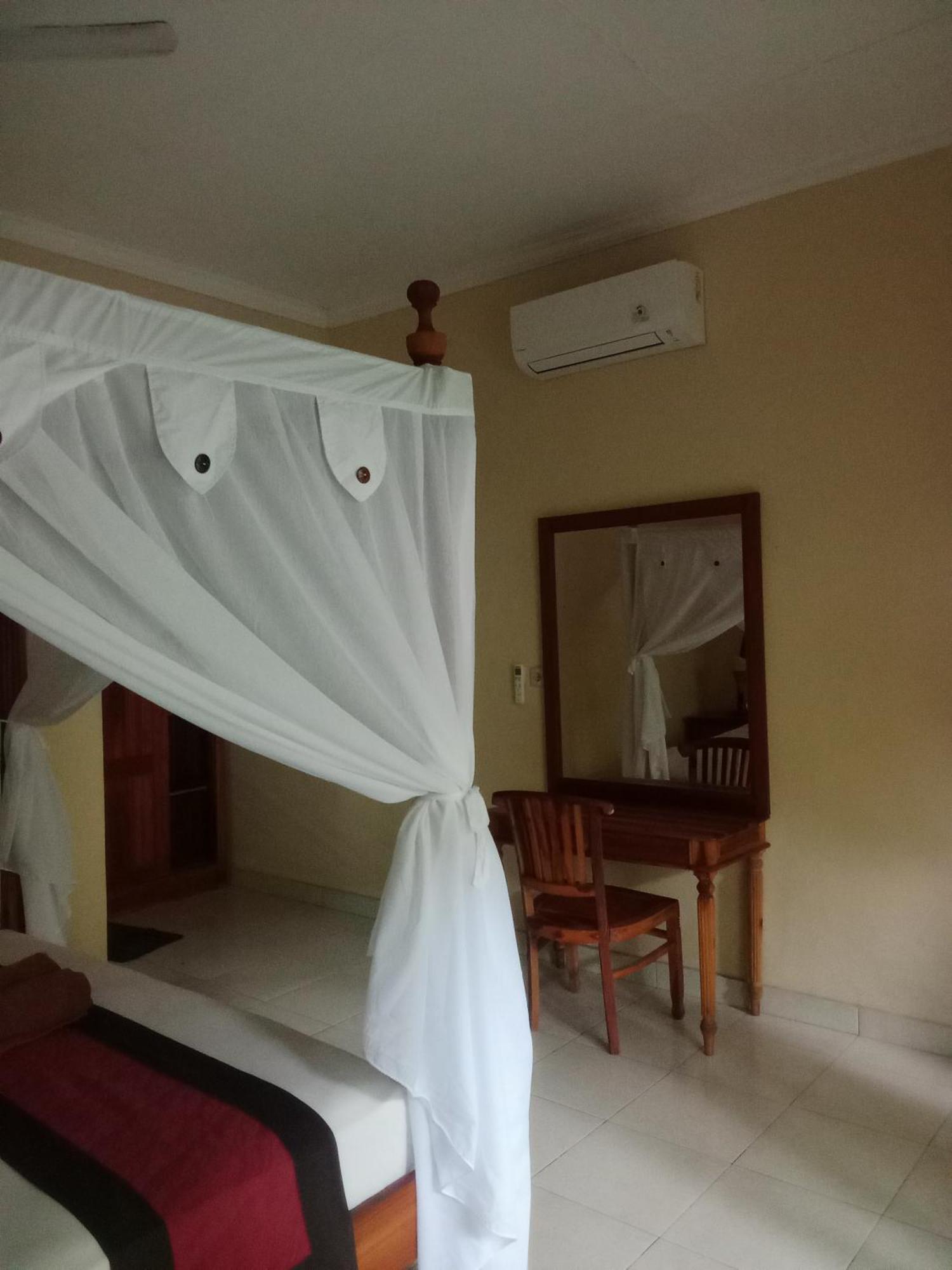 Pondok Aldi Hostel อาเม็ด ภายนอก รูปภาพ