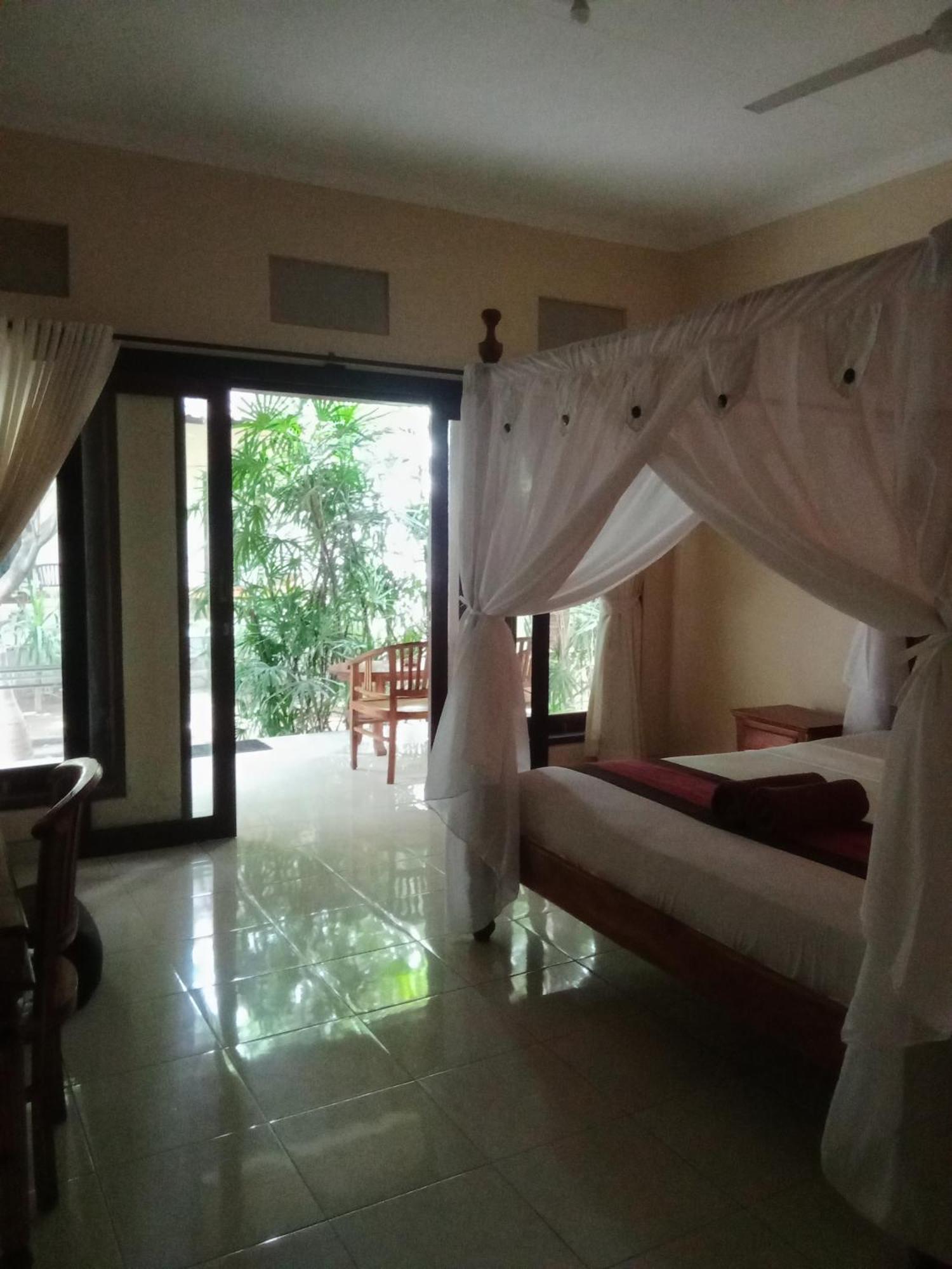 Pondok Aldi Hostel อาเม็ด ภายนอก รูปภาพ