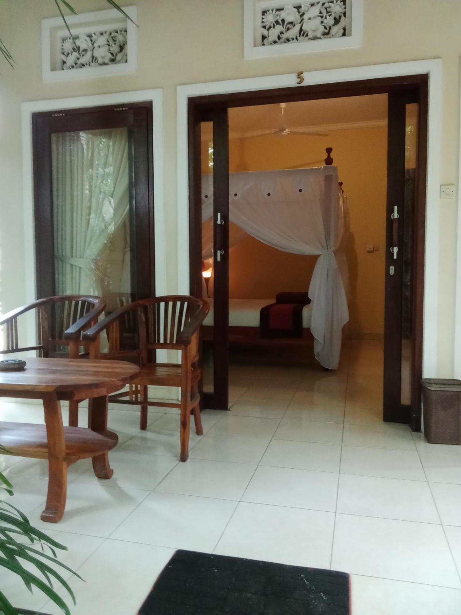 Pondok Aldi Hostel อาเม็ด ภายนอก รูปภาพ