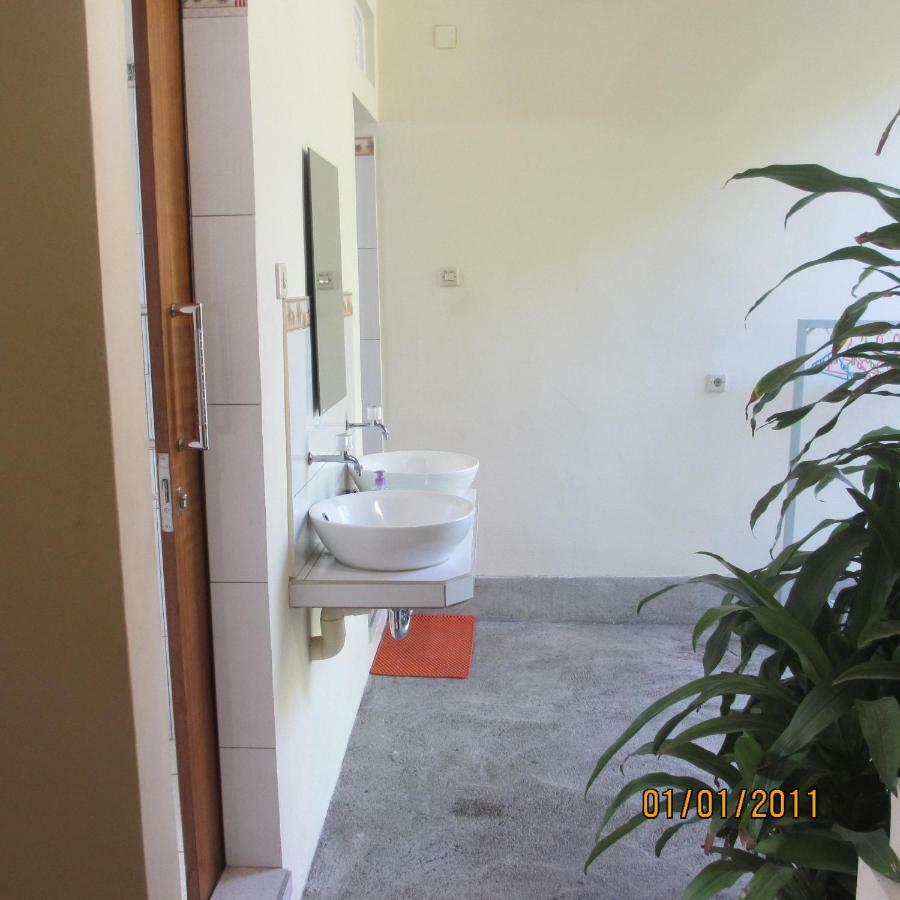 Pondok Aldi Hostel อาเม็ด ภายนอก รูปภาพ